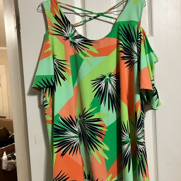 Kaari Blue Curvy Tropical Blouse - Picture 2 of 6